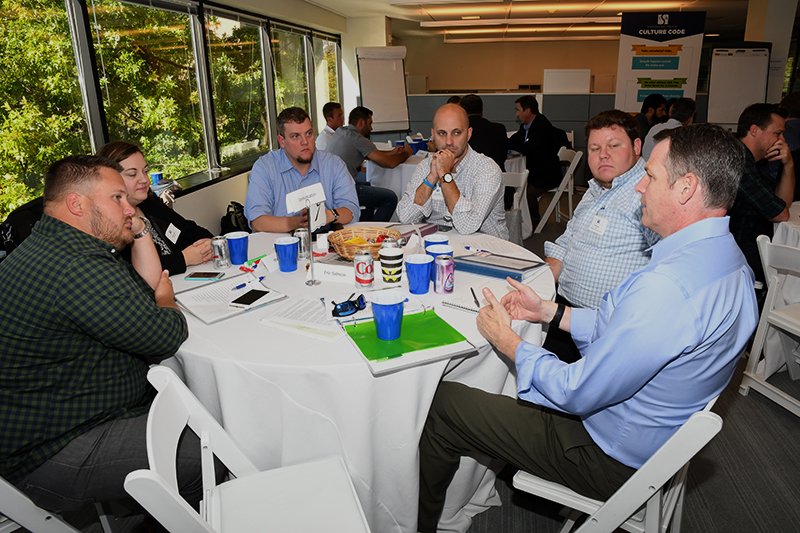 isasignexpo's tweet photo. ISA Elite members get unique access to ISA board members, ISA staff, other young professionals in the industry, and FREE education at ISA Sign Expo 2018. Apply now: https://t.co/TI7j2zEP17 #signexpo https://t.co/QQq1k0PEHE