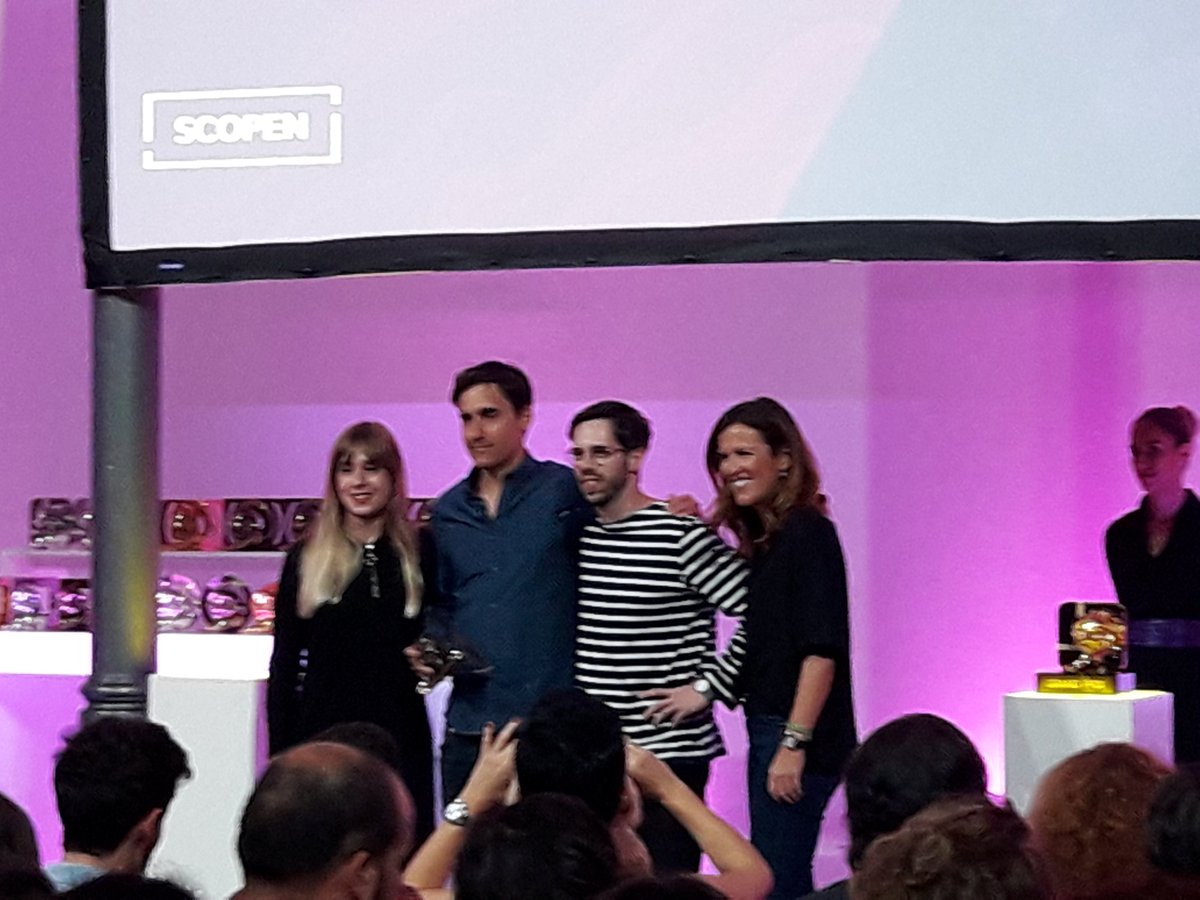 SCOPEN_es's tweet photo. #CannesLions_esp: @SamsungEspana y @CheilSpain recogen el León de bronce en #Cyber para "Dytective for Samsung https://t.co/sO5EwEWPcO