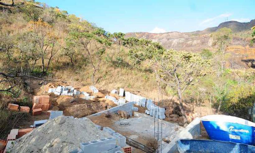 MG – PBH é condenada a pagar indenização de R$ 3,5 mi por loteamento no entorno da Serra do… defender.org.br/noticias/mg-pb…