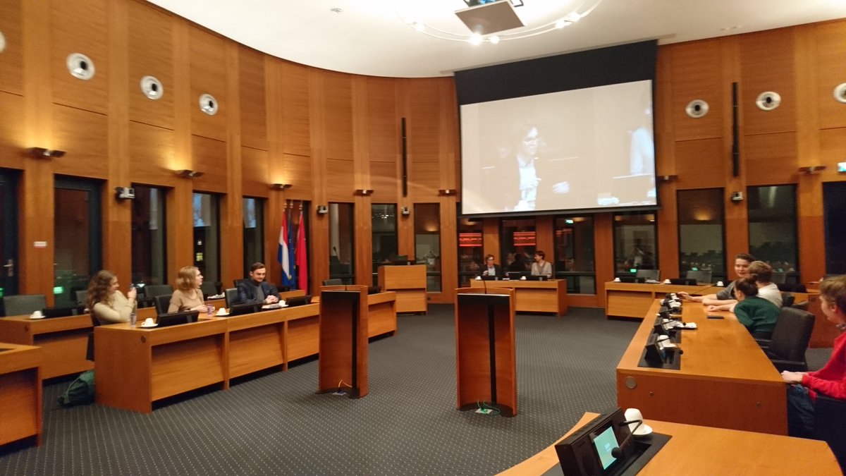 Zo jong was de Maastrichtse Raad nog nooit. Vanavond zijn we samen met de andere Limburgse PJO's op bezoek. #Raad043