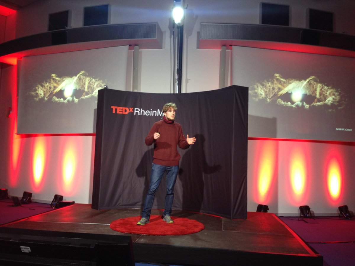 HayleyEversKing's tweet photo. Going back billions of years and up to the ISS to understand where #thebluedot came from! #TEDxRM @eumetsat https://t.co/CEHVuKSsh9