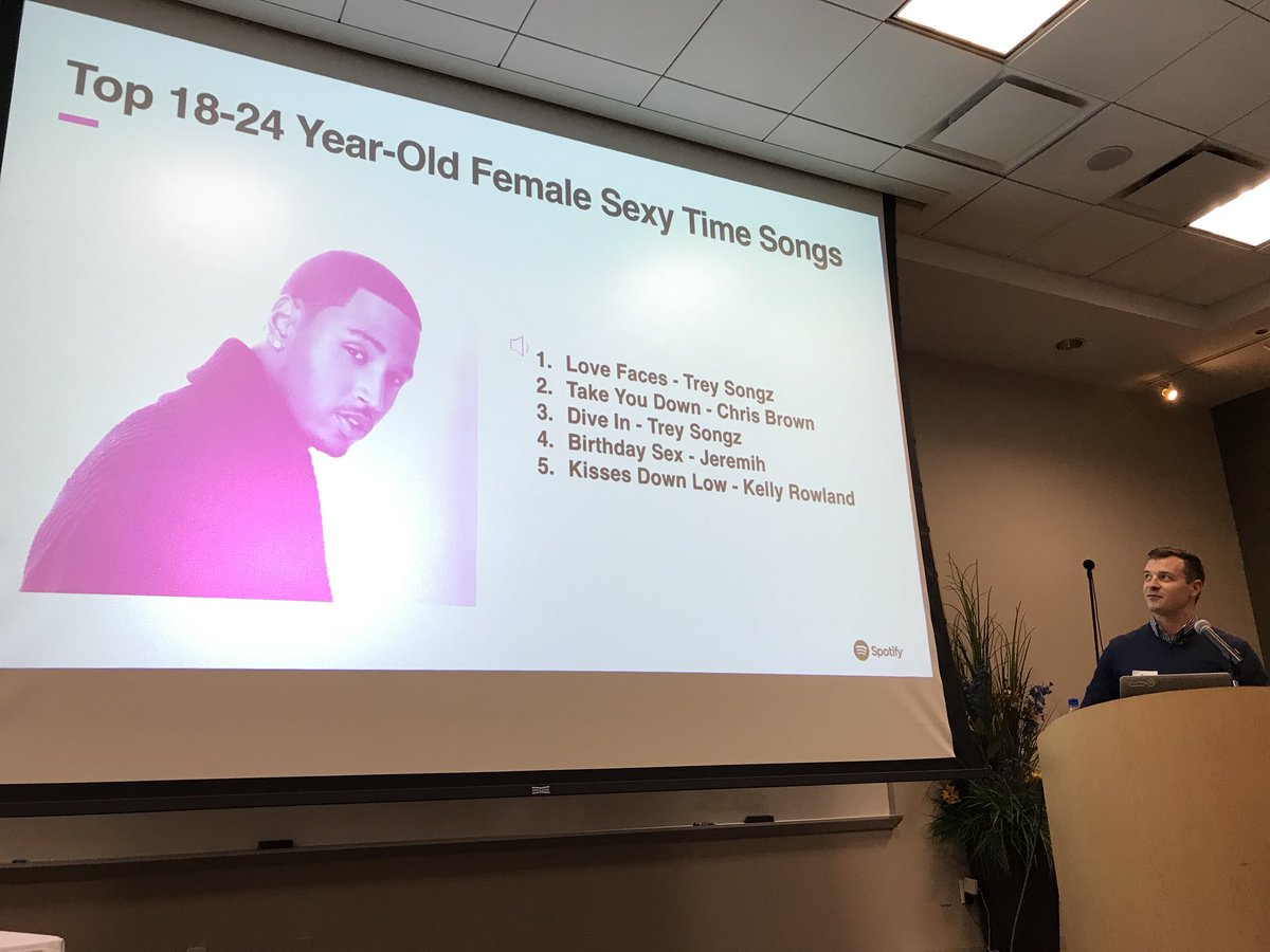 edsumit's tweet photo. Someone please tell Dan his headlines are on point 😄👇🏽#LCRoundTable #Spotify https://t.co/5H8BtX4Guk