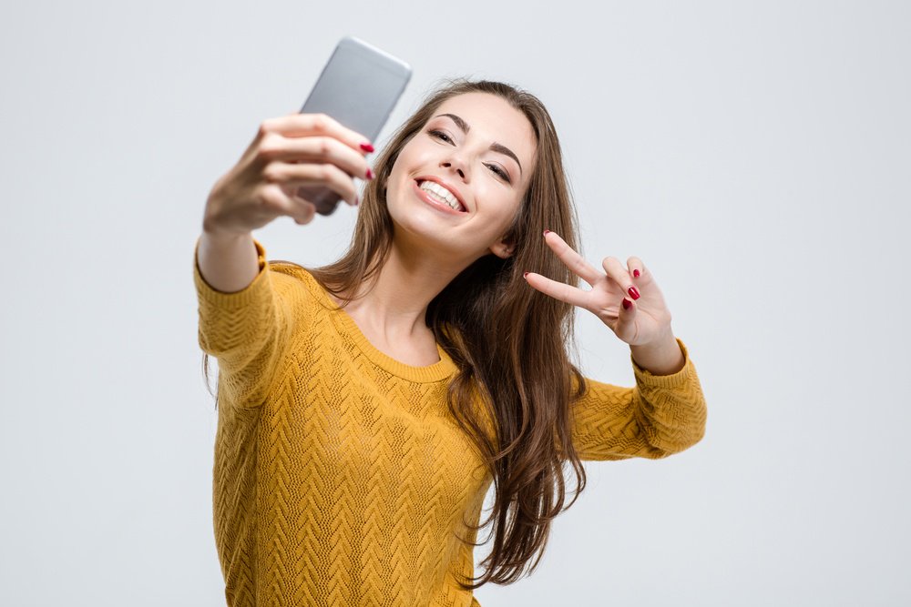 Mr_Fuan_Chan's tweet photo. I look at selfie culture, how it’s changed perceptions of beauty &amp; why you should embrace &amp; enhance your own looks https://t.co/faR18SqFPi https://t.co/jw5iUepMos