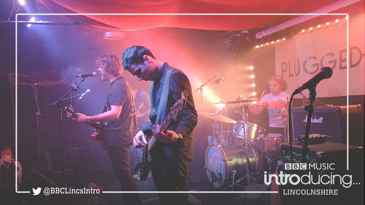 BBCLincsIntro's tweet image. Were you at @its_plugged on Monday? It was FABULOUS (thanks to @FirstFamilyBand, @augusttides &amp;amp; @wearejustmint!) 

@FirstFamilyBand came all the way from Kent - and we LOVED them! #BBCIntroducing bbc.in/2hF1pz2