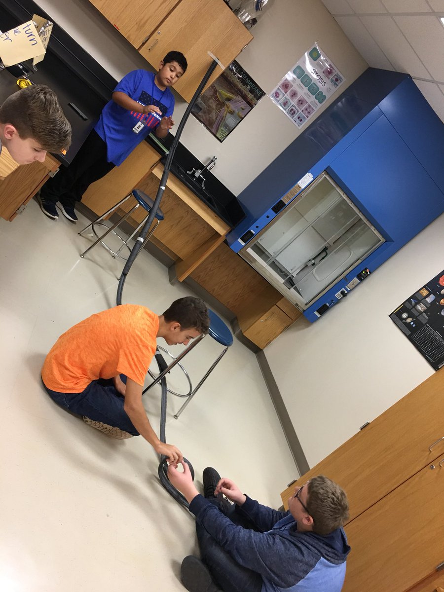 christi_corbin's tweet photo. Roller coaster physics!π’π€π’ππ’#NewtonsLaws #forces #energy #AverageSpeed #FUN #corbinclass #MISDProud @FSMSCubs https://t.co/gBUrHZ5av5