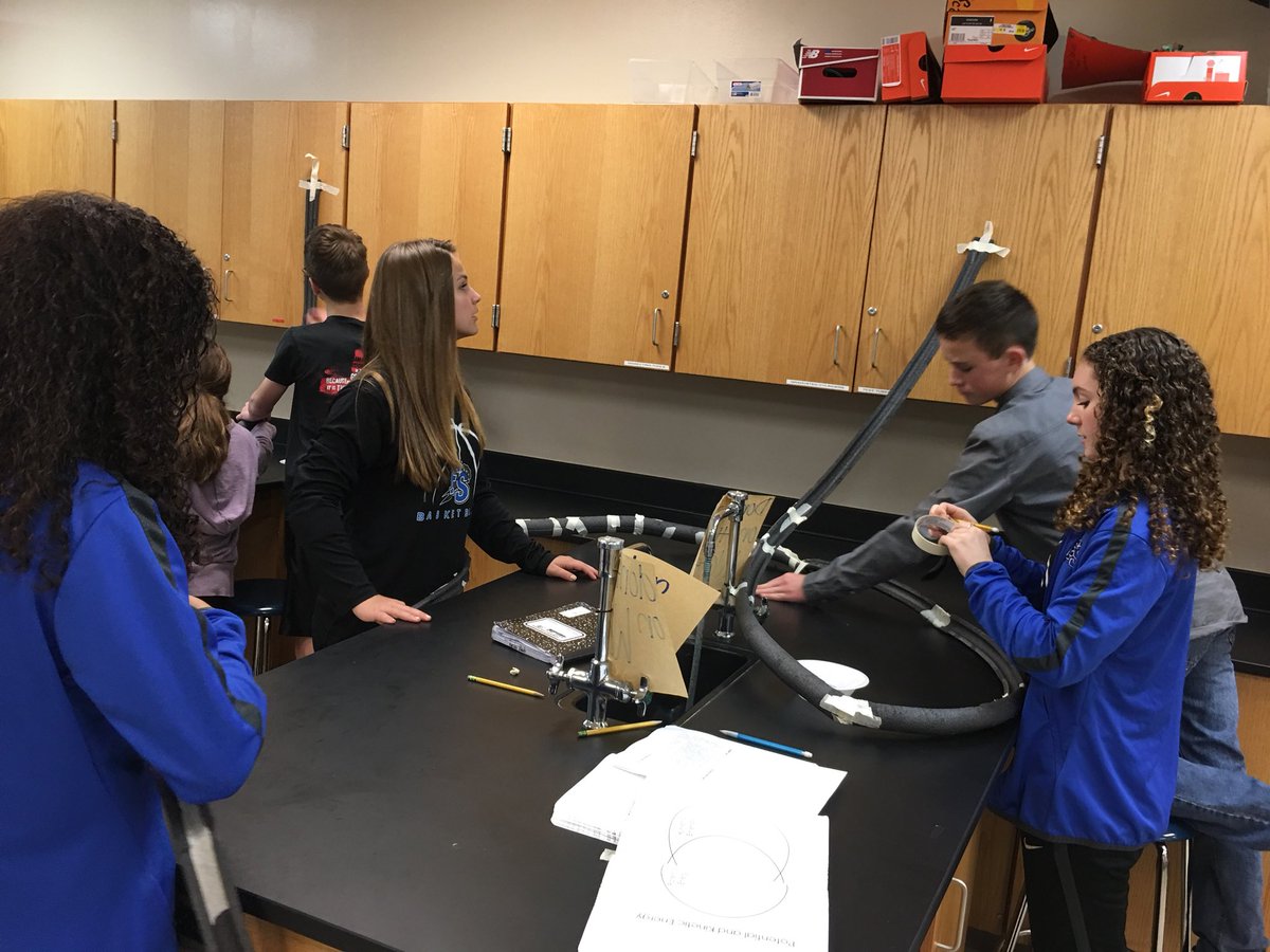 christi_corbin's tweet photo. Roller coaster physics!π’π€π’ππ’#NewtonsLaws #forces #energy #AverageSpeed #FUN #corbinclass #MISDProud @FSMSCubs https://t.co/gBUrHZ5av5
