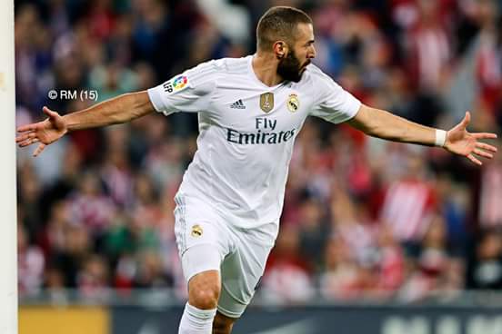 BenoitBoini's tweet image. Je te soutiens à 200%,Je sais pas ce que Deschamps a contre toi...hala @Benzema