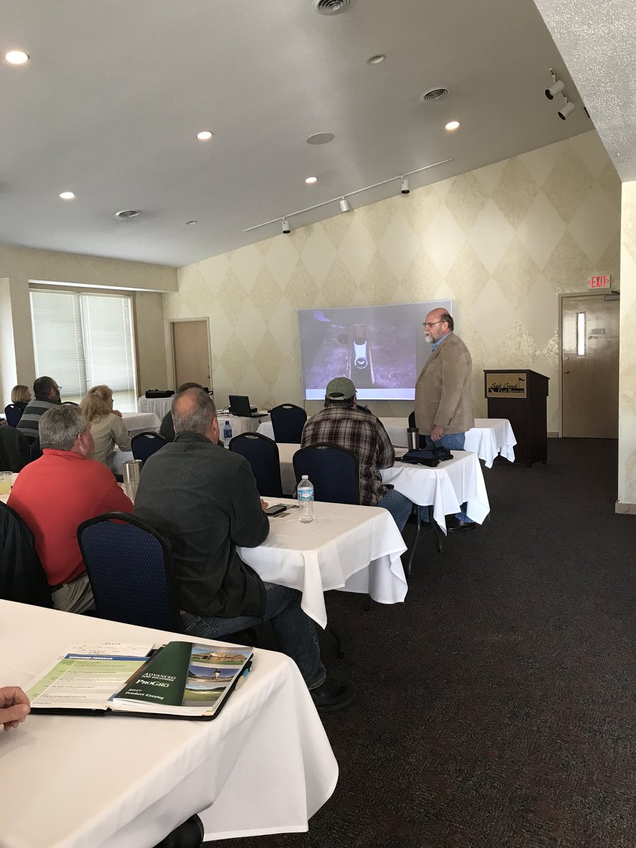 NikkiHendrick12's tweet photo. Final education presentation. Fred Whitford picking on our attendees #AFGMI #IPLLA @PurdueExtension @AdvancedTurf https://t.co/bOMK5z9WBB