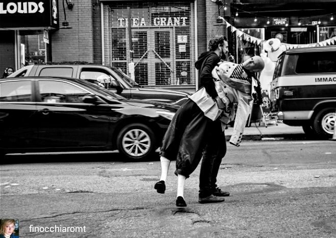 GothamFilming's tweet photo. finocchiaromt/IG: "Sul set di Gotham - Dumbo
#gotham #ciak #ciaksigira #set #gothamset #blackandwhite #bianconero #biancoenero #thebigapple #lagrandemela #newyork #newyorkcity #nyc #bwphotography #brooklyn #nikon #nicepic #thepicoftheday" https://t.co/wY4qbJRjek https://t.co/qgnxxtRdO7