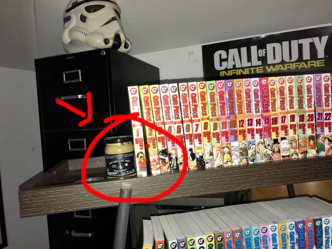 I live with a man who uses mustard as a bookend. @manuelferrara @ManuelFerraraTV https://t.co/sbztku