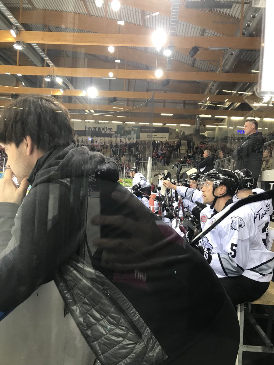 #firstrow näher dran geht nicht BRENIT