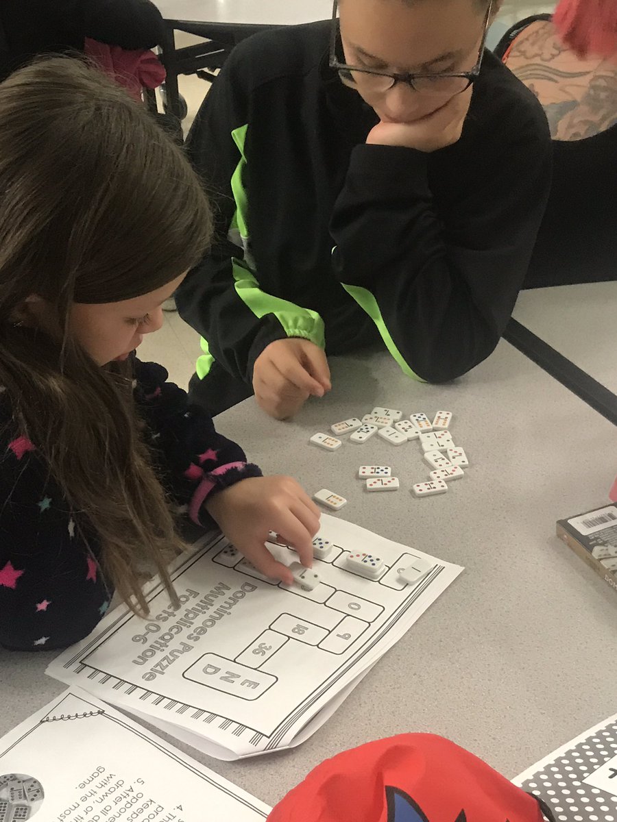 wsimmons_'s tweet photo. Family Literacy and Math Night @MRE_Arabians @PES_Arabians @EES_Arabians https://t.co/a9mBIOess7