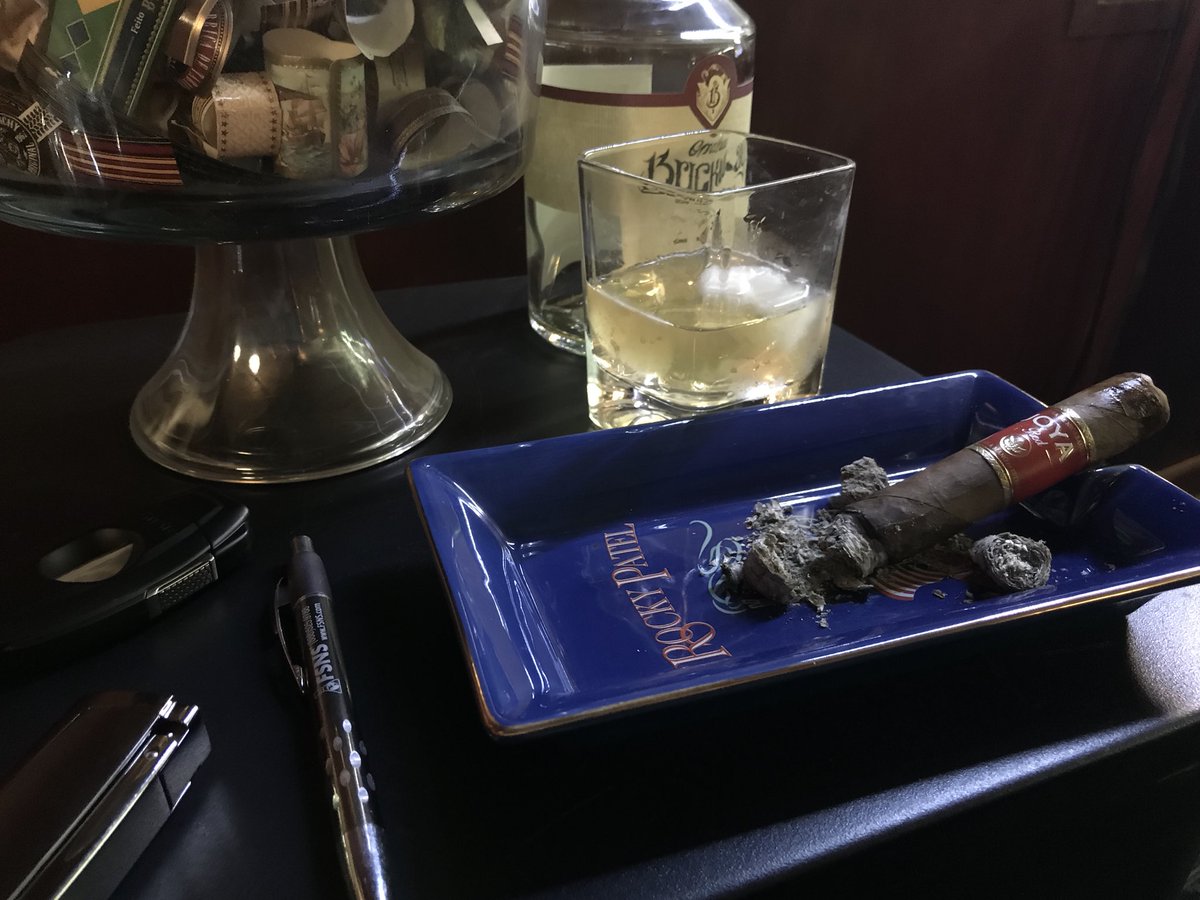 missionman78's tweet photo. Me time. @drewestatecigar @doc_wil @FatRoach72 #omahajoe https://t.co/Y22BkgjiYJ