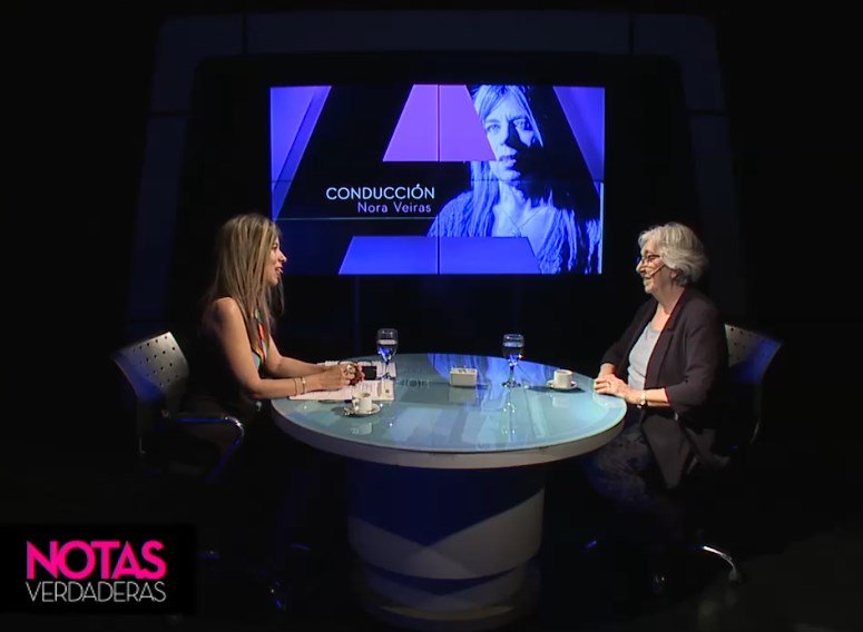 QMnoticias's tweet photo. #Bienvenidos a #NotasVerdaderas con #NoraVeiras HOY con @marialgarrigos Pte. #JusticiaLegitima. Sobre la Asociación de Mujeres Juezas: "Nos juntábamos para aprender a sobrevivir en un mundo totalmente masculino. Ya no hay excusas para no ser #feminista y creo que es así." https://t.co/Y72FWjkiNt