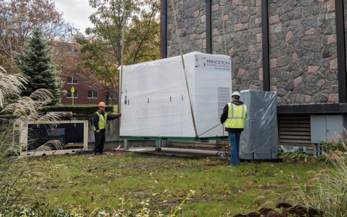 NewPaltzAlumni's tweet photo. Today we installed two 100 kilowatt power inverters, key pieces of the #SolarEnergy storage system, the first of its kind in New York State, which will soon be powering campus. https://t.co/kUlugEz6Rq #npsocial #npgreen #newpaltz https://t.co/Hli92G7CIC