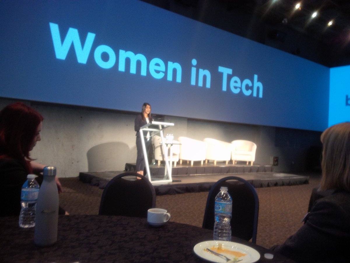 TheRevenueU's tweet photo. Great news for Canadian Women Entrepreneurs! "Ottawa boosts venture-capital financing to female-led tech companies" https://t.co/cT1hVbElji https://t.co/AQKkTbJDTj