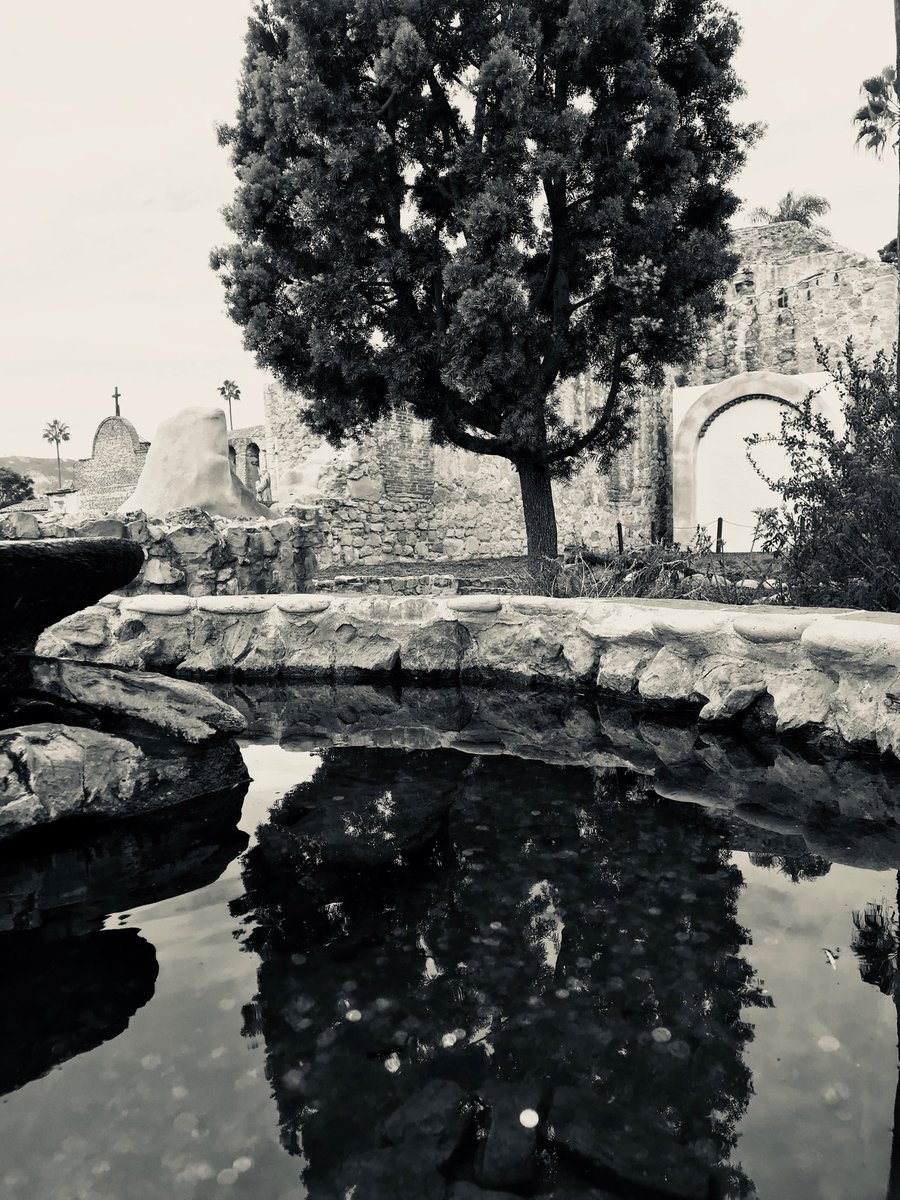 sandie2e's tweet photo. Mission San Juan Capistrano is as beautiful as ever! #4thgradefieldtrip https://t.co/dr7RXm1HYK