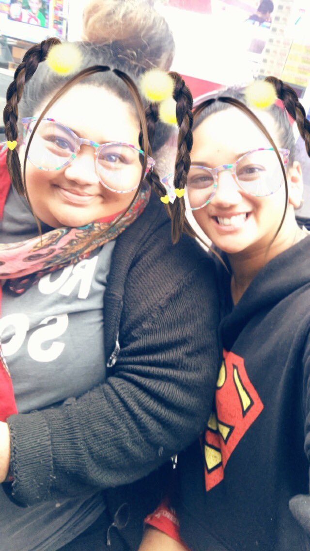 JaniTupou's tweet photo. #selfie wit da OG https://t.co/zoCta2Skrf