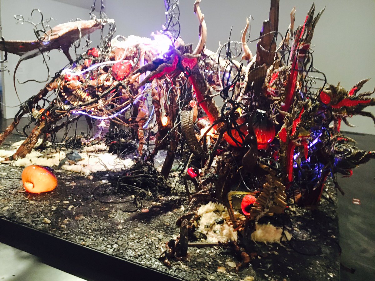 sarisarkomaa's tweet photo. #kiitos @KiasmaMuseum oli upea ilta #suosittelen #ars2017 #centtusiskot https://t.co/pCjOeVZMTt