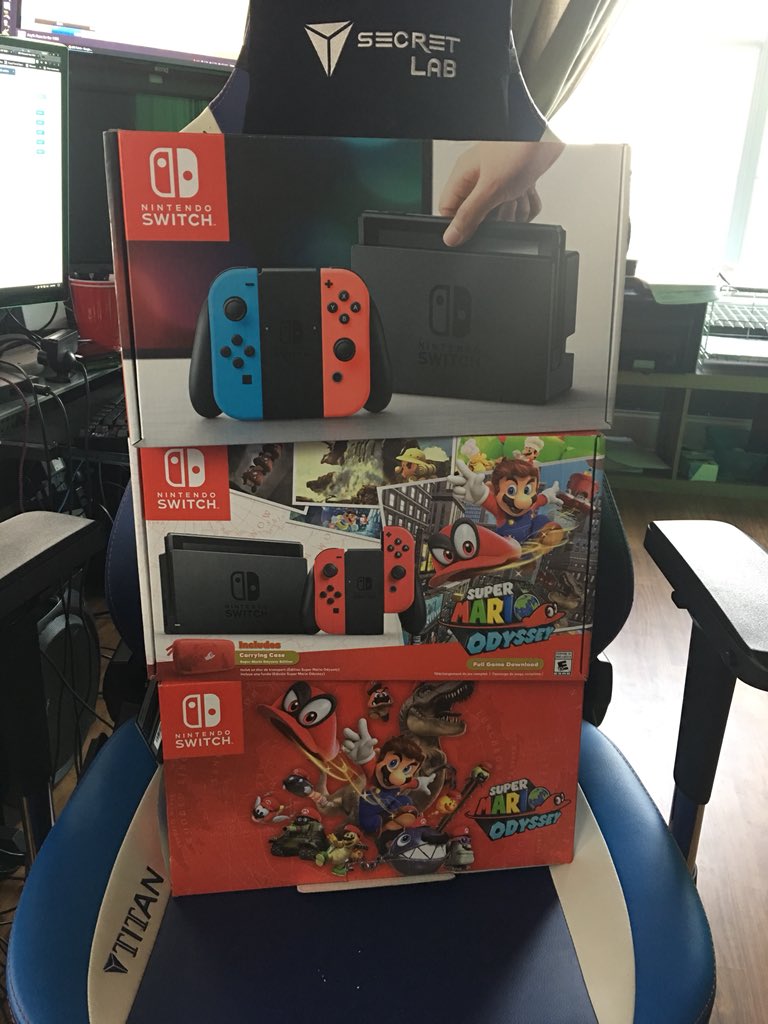 trihex's tweet image. Now the serious giveaways begin! Switch w/ Red/Blue JoyCons (top, pictured) is itching for a happy home! Is it you?!

Powered by #SuperTriHardOdyssey @ twitch.tv/trihex for 30 days straight!

Worldwide entries/ship! Let's ROCK! Enter @ gleam.io/30CdA/nintendo…