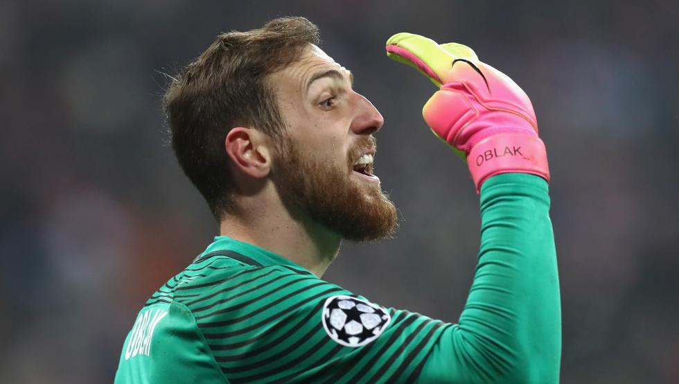 Todo_atleti's tweet photo. ¿Qué portero te parece mejor?

RT: Oblak
❤: Courtois

#UCL @Nissan_ESP https://t.co/6k1rEYMNdC