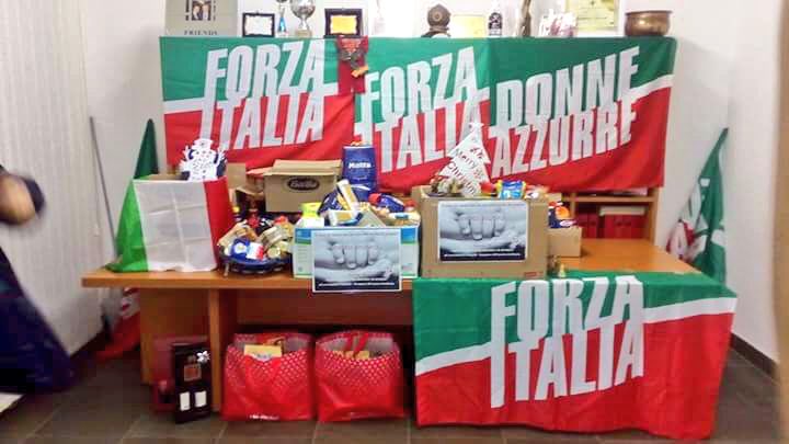 figiovanilazio's tweet photo. Un bellissimo pomeriggio all'insegna della #Solidarietà in #VIIIMunicipio. Abbiamo donato un contributo concreto ai romani meno fortunati. #AutunnoAzzurro @AngieCalabria @Antonio_Tajani @ForzaItalia_RM @forza_italia https://t.co/gJ9dFSt3SM