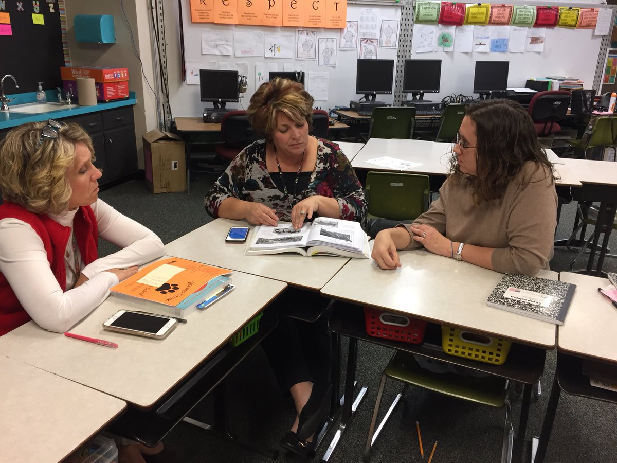 BCESRTI2's tweet photo. Teachers sharing awesome strategies they’ve used from the Jennifer Serravallo Book Study @BoonesCreekElem https://t.co/GgYONizR4O
