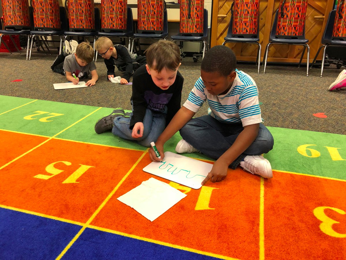 1U creating their own vocal explorations to find their head voices. #proud2bMPS <a href="/MPS_Elem_Music/">MPS Elementary Music</a>