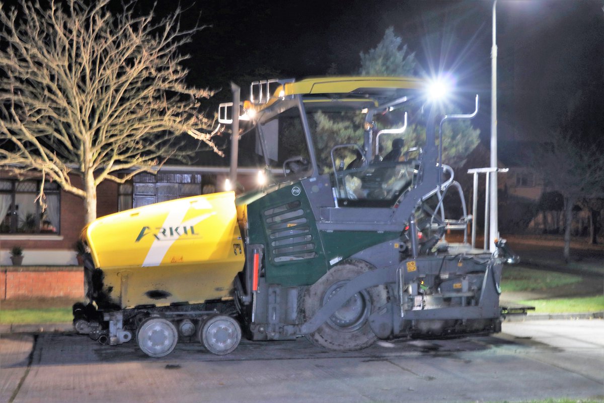 TTNewbridge's tweet photo. The contractors & employees from #Arkil & #CMPRoadPlaning are working through the nighs this week to re-surface #GreatConnell Rd. in #Newbridge
Understand the shredded (former) road surface materials are #reused in later projects!
Nice job @KildareCoCo https://t.co/ytHkYbgmIm