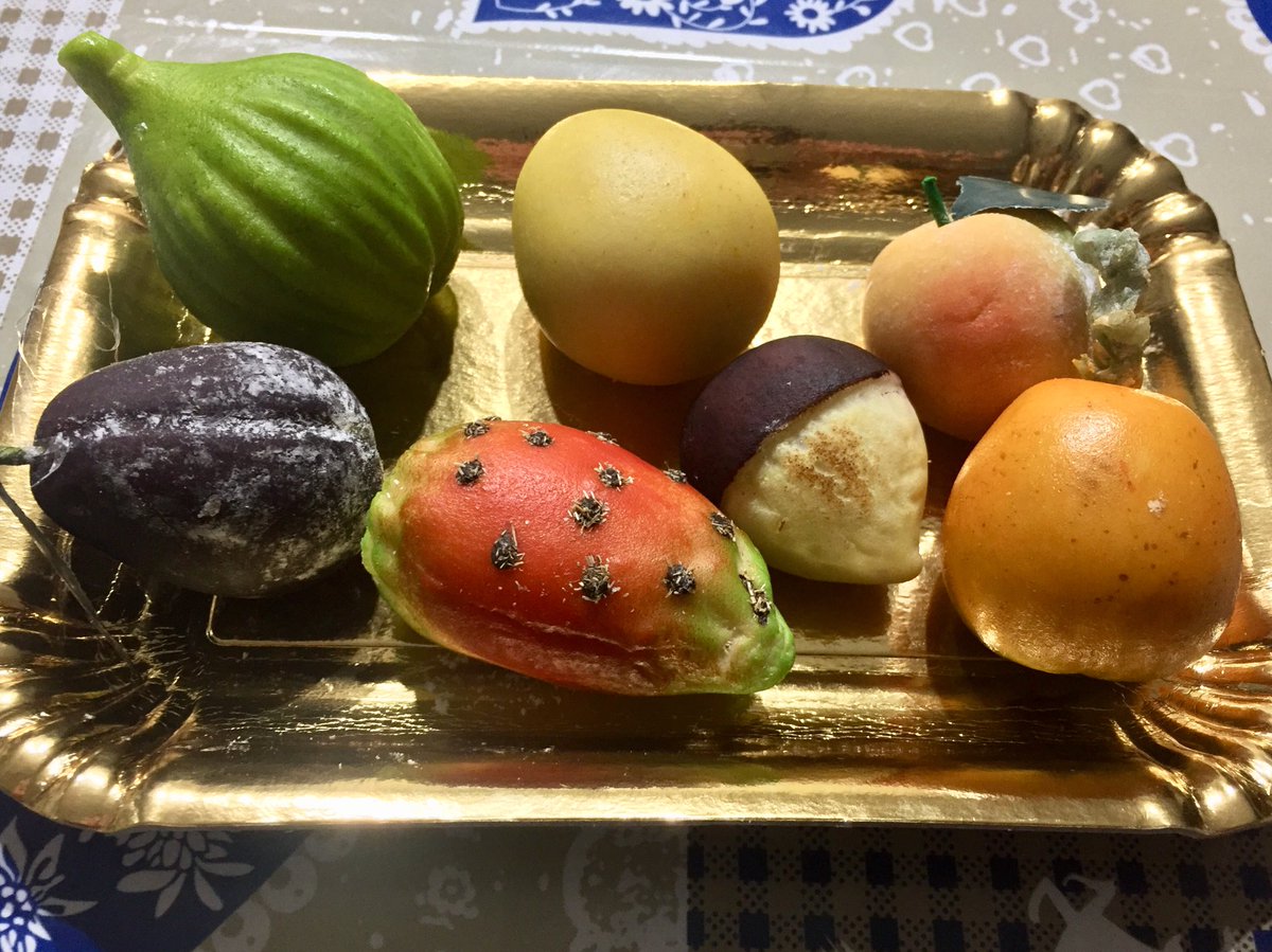 peppe91v's tweet photo. #fruttamartorana #pastareale #tradizioni #siciliane #Sicily #Palermo #pasticceriamassaro https://t.co/ef4XOuxIwa