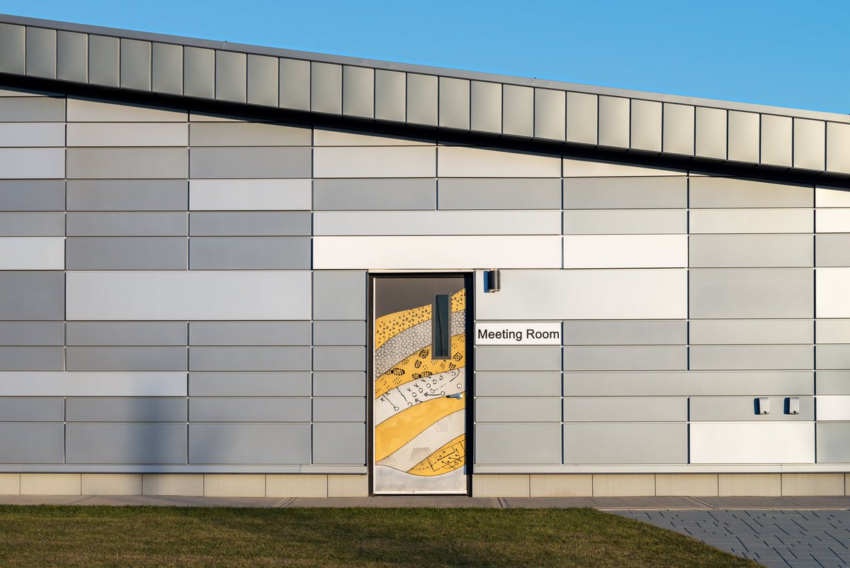 DSAincYEG's tweet photo. Excited about how our Riel Park Amenity Building project turned out! What a beauty! @LenmakExteriors @associatedeng @CityofStAlbert Photos by @whoisplaid #stalbert #yeg #yegdesign #architecture https://t.co/KLfkatSw20