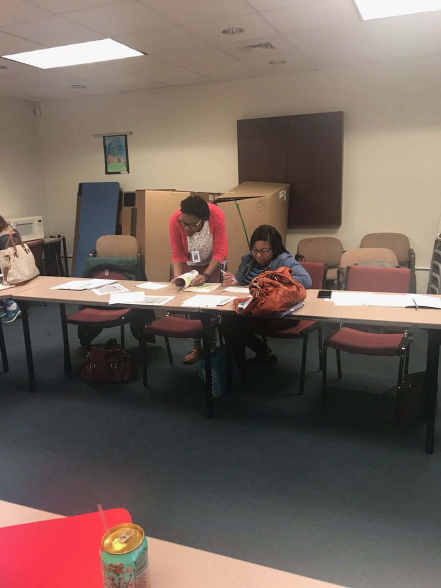 wl2tch's tweet photo. Elementary Lead Teachers learning interactive instruction: The Bump Method. @PortsVASchools @ebracyPPS #PPSLEADS https://t.co/qh0pyZsk3B