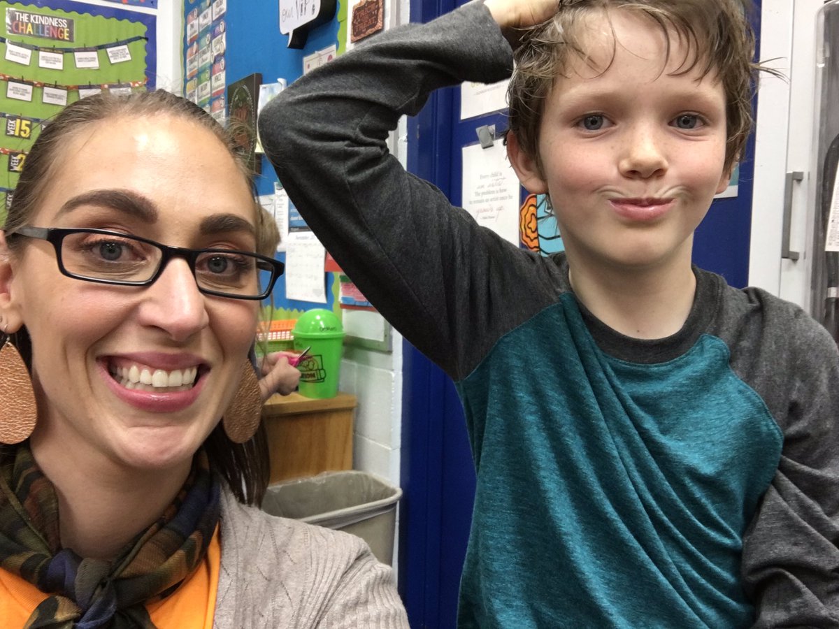ClassroomDeMars's tweet photo. This is Bradley and I'm the class goofball. It's raining, it's pouring. The old man is snoring. #ClassroomDeMars https://t.co/B0aWhRCmbx