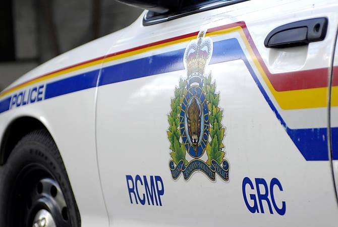 HowardOkanagan's tweet photo. Kelowna man arrested after chasing stranger with knife #Kelowna #bcrcmp #rcmp #rutland #crime https://t.co/VgpdwHIjXw https://t.co/mV8Q7Gf06p
