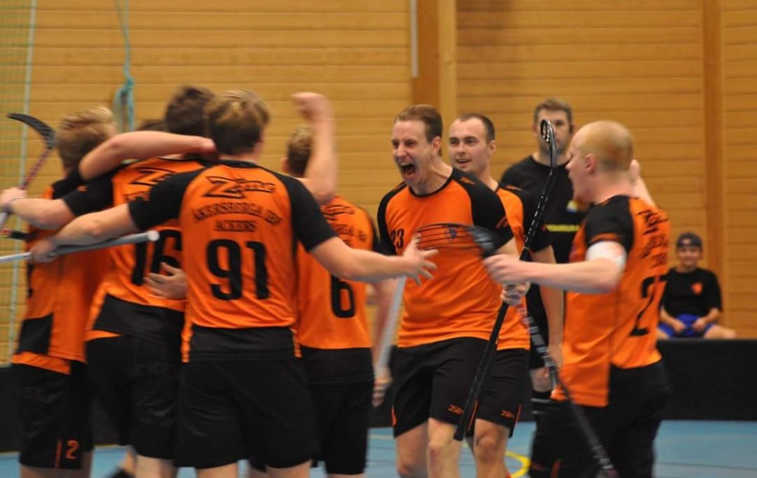 I med och mot, i ur och skur.