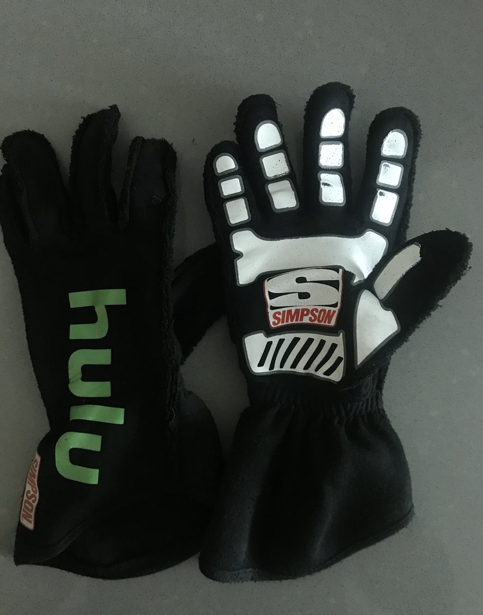 Giveaway Alert 🚨 

I️ have a pair of autographed race gloves from last weekend @PhoenixRaceway for one lucky <a href="/NASCAR/">NASCAR</a> fan! 

👉 RT Post
👉 Follow 
👉 Tag a friend

Winner must have <a href="/hulu/">Hulu</a> if you don’t here’s 33 free day link hulu.com/start/go33 winner picked tomorrow at 5pm
