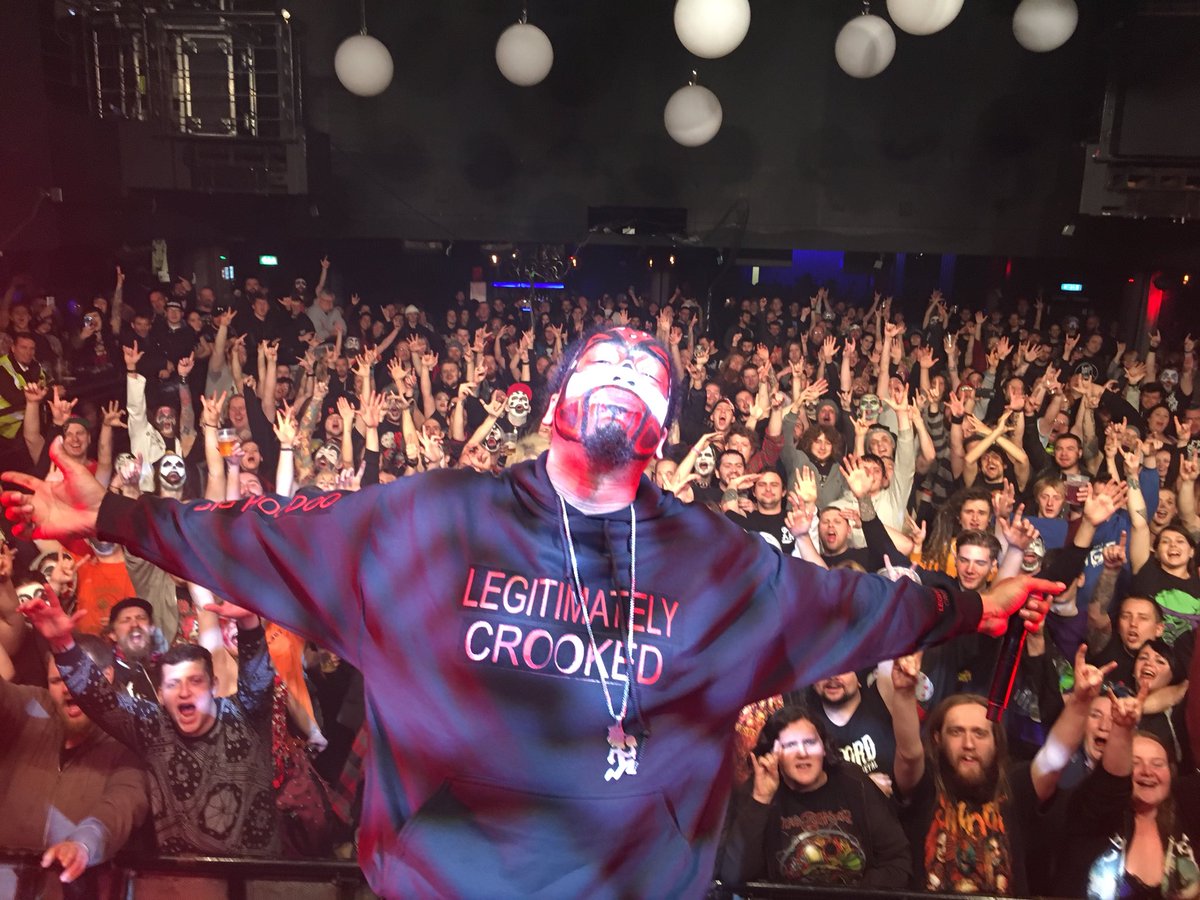 BigHoodoo's tweet photo. We on Bang over here!! MUCH LOVE BRISTOL!! Y’all was #LIT!!! #SpraytheUKTour #OffdaChain #passtheHooDooBlessing #ThisWhatitLookLike #Psychopathic #WeHere #CrowdSurfin #JuggalosWorldWide https://t.co/YpJE9IzpOJ