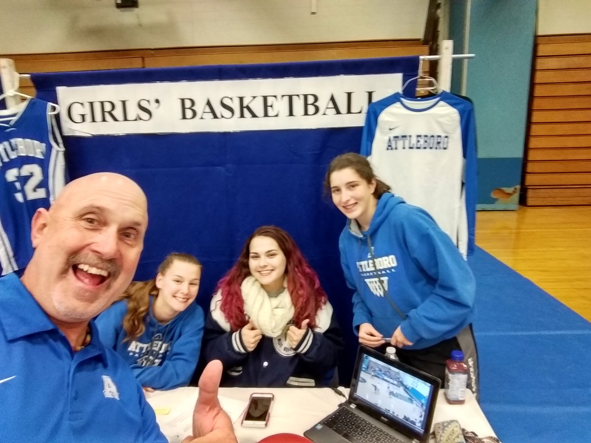 AHS_GirlsHoop's tweet photo. Make sure you stop by and visit our booth #BluePride2017 #GoBlue https://t.co/KEoAVU6E6r