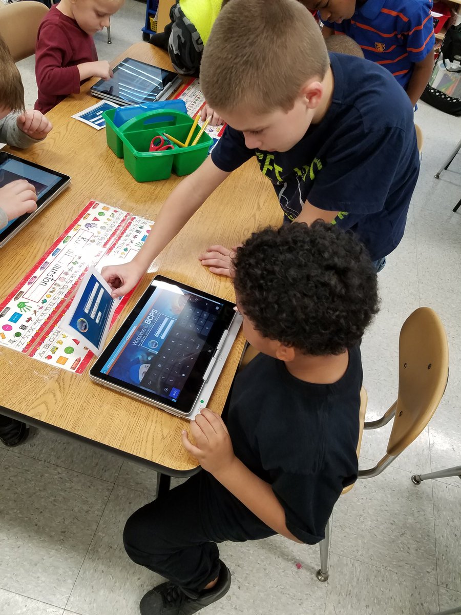mrstobjy's tweet photo. 4th grade buddies helping kindergartners get onto Dreambox. Thanks Mrs. Manzo' s class! @MrsManzoBCPS @VictoryVillaes https://t.co/WBe5FDQPsn