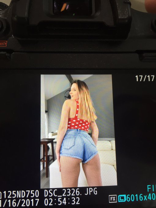 Just finished up an awesome shoot for @ATKINGDOM with @ericFTV_LA ! So excited for these photos! https://t<a class="tags" href="/tag/atkingdom">@atkingdom</a><a href="/tag/manyvids"class="tags"><span>#manyvids</span></a>