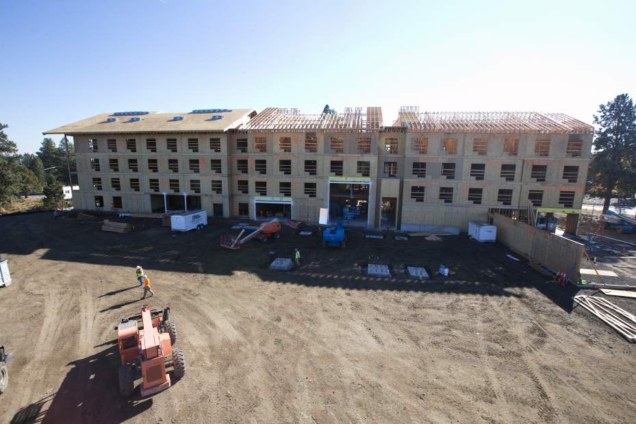 BendHomes541's tweet photo. #Construction news! What is that big project on Century Drive #inbend? https://t.co/GIf4FNXlXu https://t.co/JMVjr4WPn3