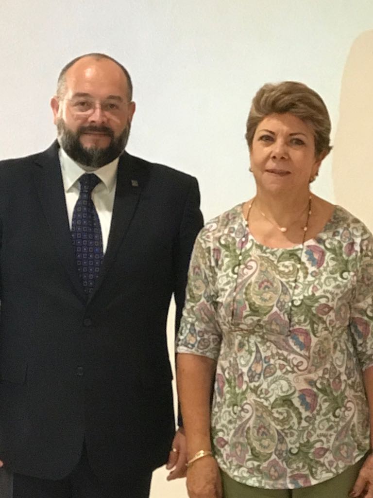 Nuevo presidente electo para el bienio 2018-2019, nuestra colega Tere González, a la cual felicitamos por esta toma de compromiso y liderazgo.