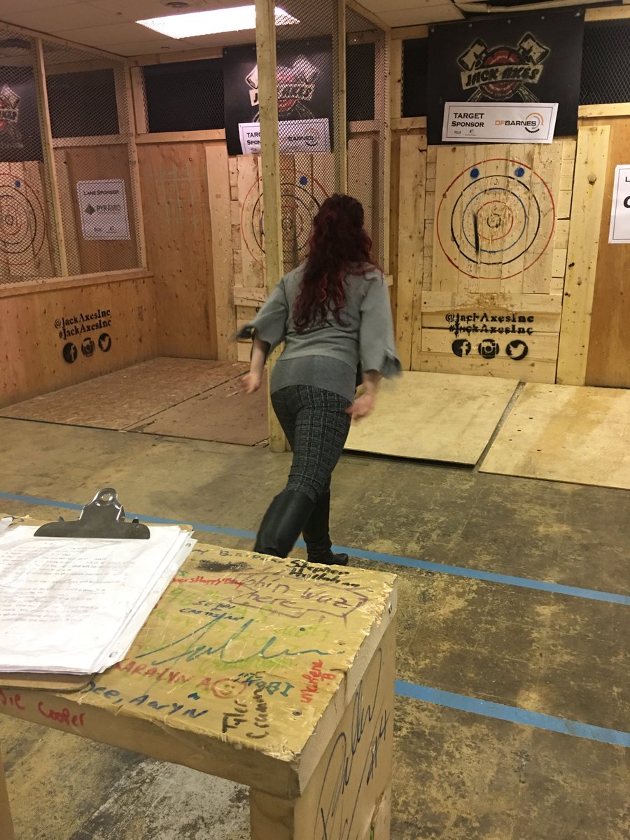 jconnors99's tweet image. A great night to #ThrowItForward with @BBBSEasternNL