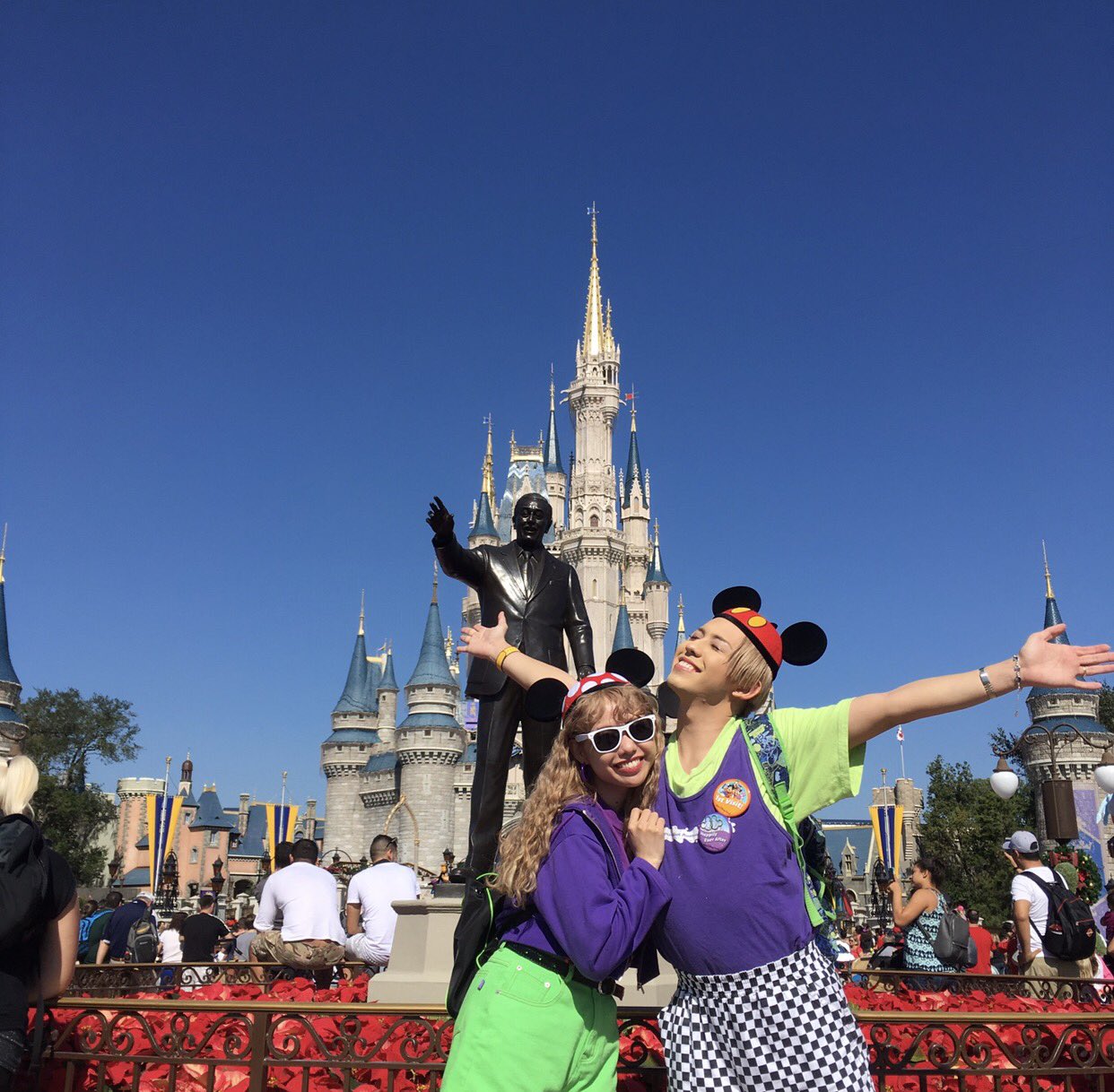 Ryuchell 愛をテーマに生きてます 僕たちは 今日から新婚旅行で フロリダのディズニーワールドに遊びに来たよ とことん楽しくて幸せ丸 僕はぺこりんがだいすき T Co 0bumh7xgii Twitter