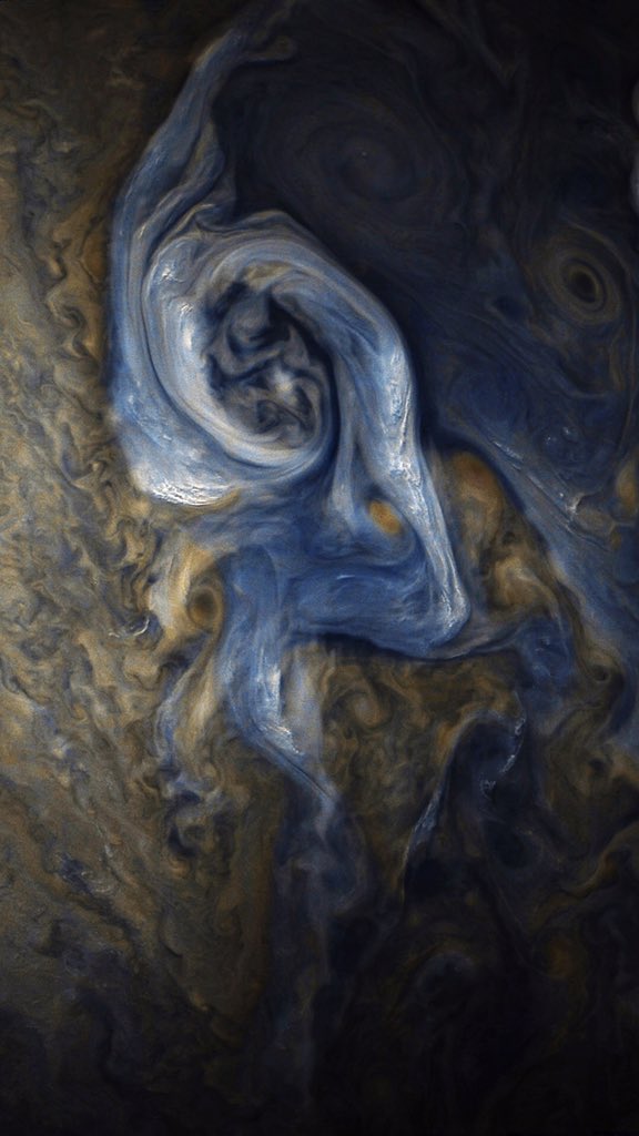 thisisunix's tweet photo. @NASAJuno Rotate-right by 90deg and you have the great goat god of Jupiter. https://t.co/Otsp3uKvTF