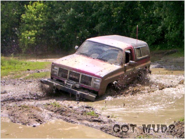 fyvie2's tweet photo. Square body Chevys make me happy. 

#GotMud #MoundsORV @MuddyOffRoad https://t.co/ZK2LEPHCh4
