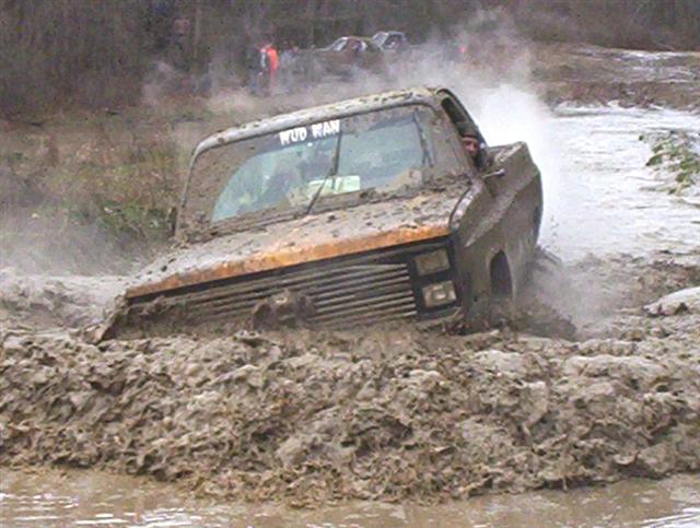 Square body Chevys make me happy. 

#GotMud #MoundsORV <a href="/MuddyOffRoad/">Muddy Offroad 🇺🇸</a>