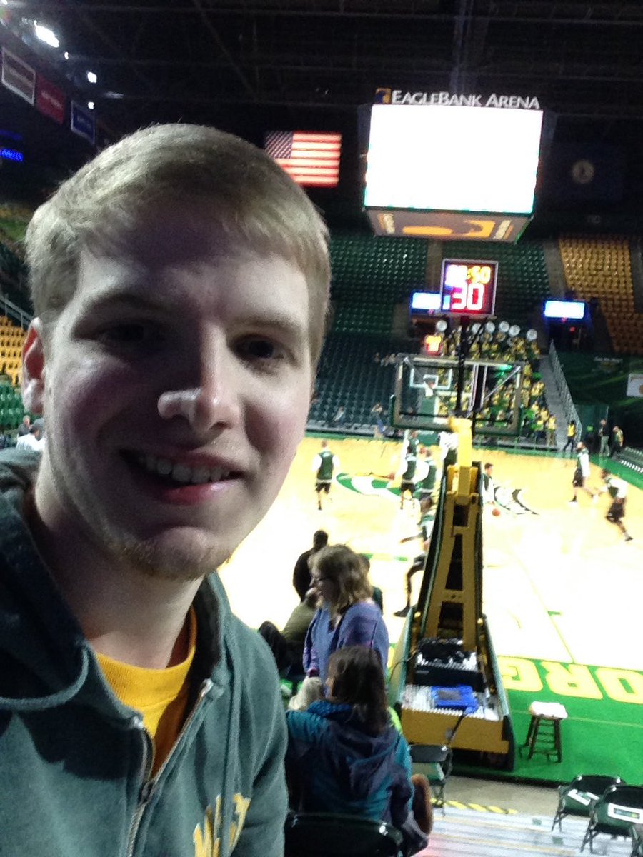 jefe_harris's tweet photo. Who's coming to the game tonight?! #SPMT412 #GetPatriotic https://t.co/VTbN7Ck9Iu