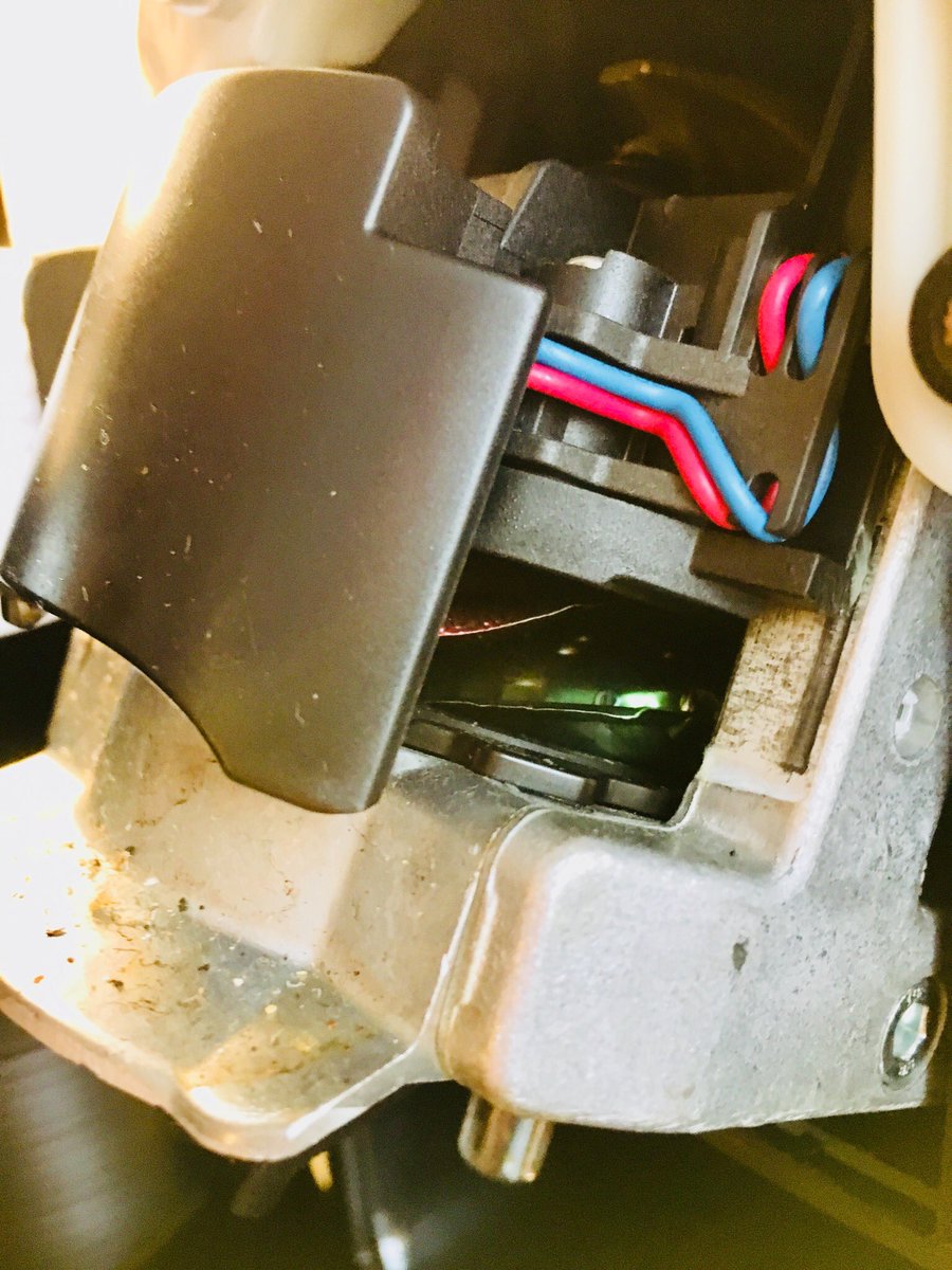 Themiking's tweet image. Somebody broke the espresso machine but Oscar and I got it working, since “the ‘spresso must flow”! #hackandlearnsf4