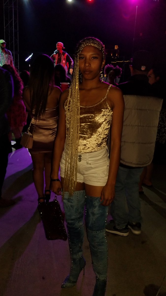 PrettyBitchBos1's tweet photo. https://t.co/JytArgg69B
